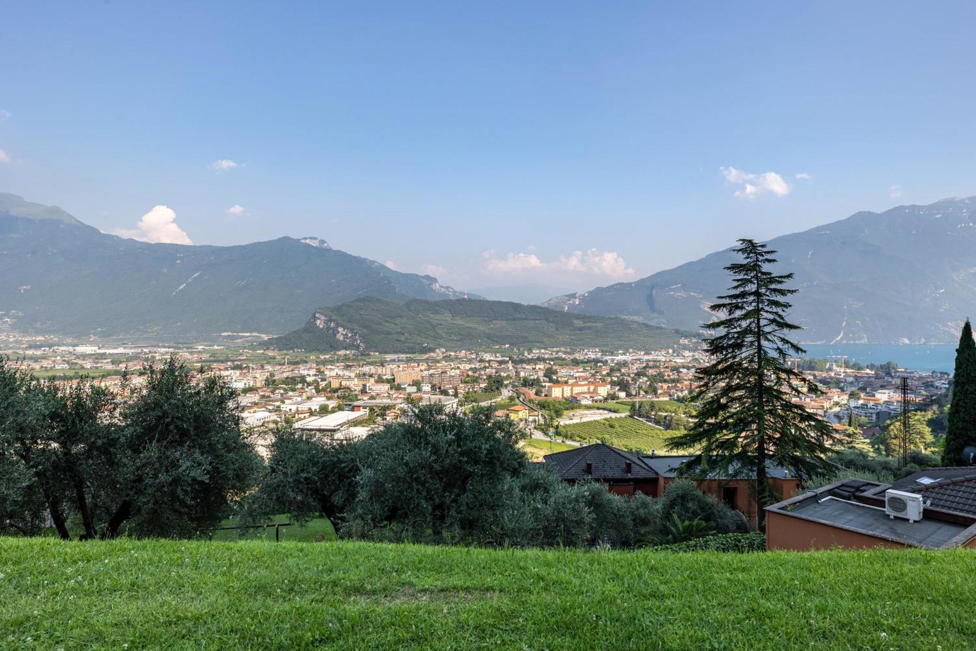 Апартаменти La Terrazza Di Vincent Sul Garda Рива-дель-Гарда Екстер'єр фото